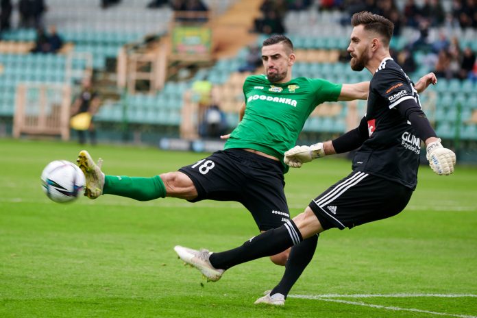 Pilka nozna. PKO Ekstraklasa. Gornik Leczna - Piast Gliwice. 16.10.2021